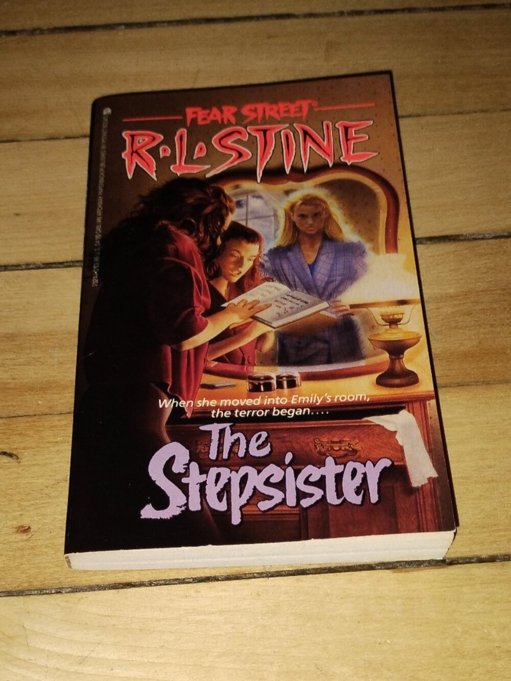 The Fear Street Saga: The Stepsister (R.L. Stine) Paperback